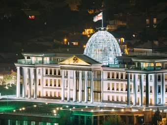 Γεωργία: Η πρόεδρος Ζουραμπισβίλι δεν θα αποχωρήσει από τη θέση της όταν λήξει η θητεία της