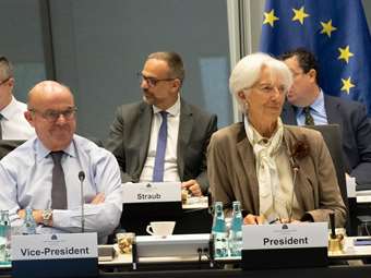 Τι σημαίνει για τις ελληνικές τράπεζες η απόφαση της ΕΚΤ να μην μεταβάλει τα επιτόκια