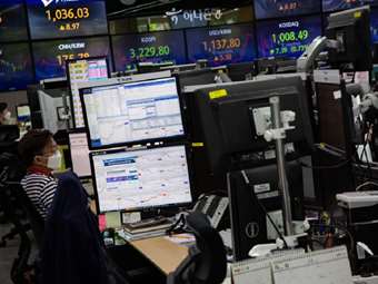 Συγκρατημένα ανοδικά η Ασία, με ώθηση από τις "εξαιρέσεις" Τραμπ στους δασμούς