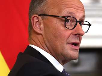 Ο Μερτς θέλει να "διώξει" τη Ρωσία από τη συνείδηση των Γερμανών