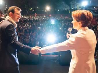 Τουρκία: Προς επανένωση η αντιπολίτευση; Η Ακσενέρ καλεί Ιμάμογλου - Γιαβάς να είναι άτυπα "υποψήφιοι" αντιπρόεδροι