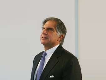 Ποιος ήταν ο Ινδός Ratan Tata που ίδρυσε ένα παγκόσμιο κολοσσό αυτοκινήτων