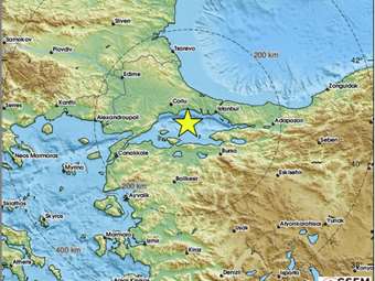 Κωνσταντινούπολη: Με 289 μετασεισμούς συνεχίζεται η "ακολουθία" των 6,2 Ρίχτερ - Συνάντηση Ερντογάν με πολίτες