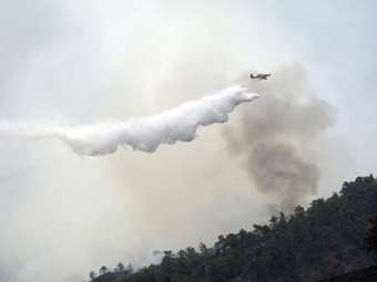 Σε ύφεση η φωτιά στη Λεμεσό: Σε επιφυλακή οι αρχές για αναζωπυρώσεις - Κατέφθασαν δασοκομάντος από την Ελλάδα