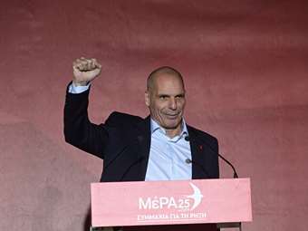 Γ. Βαρουφάκης: Κατέθεσε μήνυση κατά του γερμανικού κράτους