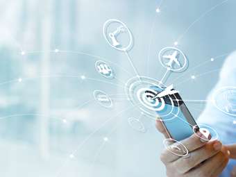 Από την Πρωτοχρονιά του 1993 στην Πρωτοχρονιά του 2026 – Η τελευταία αναλογική ευχή πριν όλα γίνουν ψηφιακά