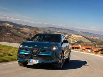 Αποστολή στο Τορίνο: H Alfa Romeo Junior Ibrida Q4 δεν είναι αυτό που νομίζεις