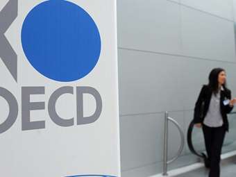 ΟΟΣΑ για Ελλάδα: Εύσημα για ανάπτυξη - Καμπανάκι για πληθωρισμό και αυξήσεις μισθών- Η σύσταση για μείωση εισφορών