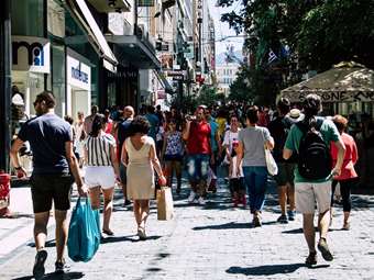 Focus Bari: Μόνο 1 στους 10 Έλληνες δηλώνει ευτυχισμένος από τη ζωή του