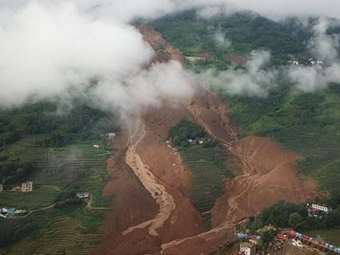 Κίνα: Δώδεκα νεκροί από κατολισθήσεις λόγω της τροπικής καταιγίδας Γκέμι