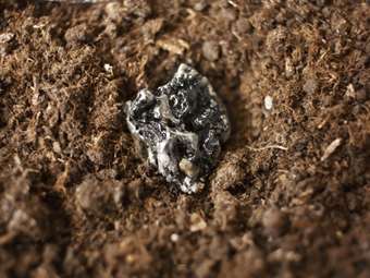 Οι αμερικανικές εταιρείες εξασφαλίζουν τα σπάνια μέταλλα που χρειάζεται η Ευρώπη για να ανασυγκροτήσει την άμυνά της