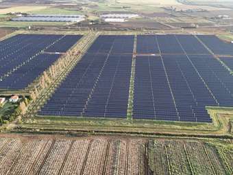 Όμιλος ΔΕΗ: Ξεκινά την παραγωγή ενέργειας από ΑΠΕ στην Ιταλία