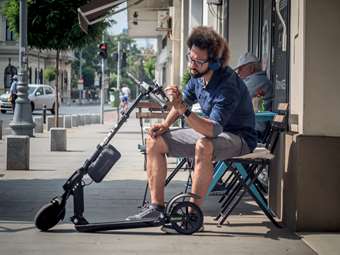 Αποσύρονται τα ενοικιαζόμενα ηλεκτρικά πατίνια από τη Μαδρίτη έως τις 25 Οκτωβρίου