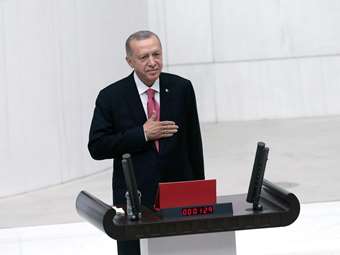 Η Τουρκία προσμένει επενδύσεις 10 δισ. δολάρια από την επίσκεψη Ερντογάν στον Κόλπο