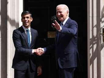 Σούνακ-Μπάιντεν: Συζήτησαν για την απόφαση των ΗΠΑ να αποστείλουν πυρομαχικά διασποράς στην Ουκρανία