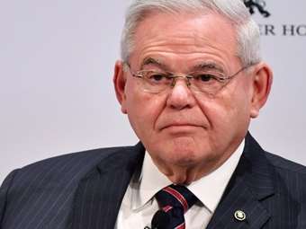 ΗΠΑ: 15 χρόνια φυλακή για τον πρώην γερουσιαστή Μενέντεζ ζητούν οι εισαγγελείς