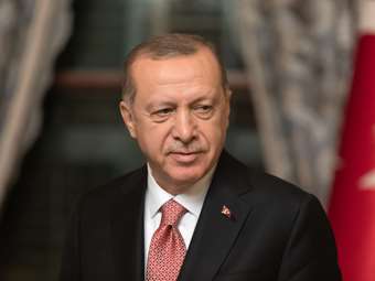 Ο Ερντογάν τζογάρει με τους BRICS περιμένοντας τη Δύση