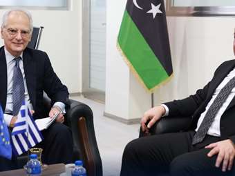 Συνομιλίες του Έλληνα πρέσβη στη Λιβύη με σύμβουλο του Ντμπέιμπα για το έργο ηλεκτρικής διασύνδεσης