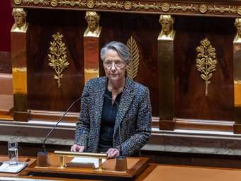 Η πρωθυπουργός της Γαλλίας εξέφρασε την αλληλεγγύη της στον Τσέχο πρόεδρο για την επίθεση στην Πράγα