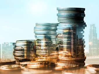 Πόσο και πότε θα μειωθούν τα επιτόκια – Τι προβλέπουν οι ελληνικές τράπεζες