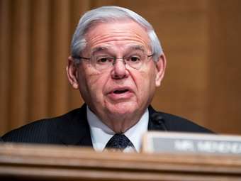 ΗΠΑ: Ένοχος για διαφθορά κρίθηκε ο γερουσιαστής Μπομπ Μενέντεζ