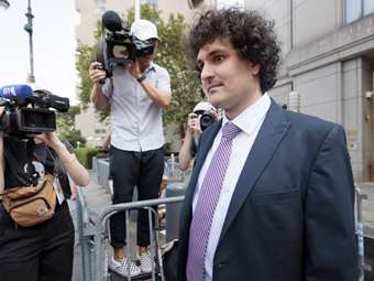 Σε 25 χρόνια φυλάκισης καταδικάστηκε ο ιδρυτής του FTX, Sam Bankman-Fried