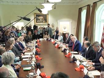 Τραμπ προς Μασκ: Μπορείς να μείνεις στην κυβέρνηση όσο θέλεις