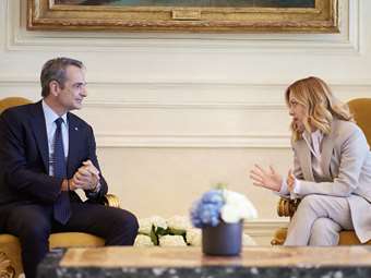 Σε εξέλιξη το τετ α τετ Μητσοτάκη - Μελόνι στην Ρώμη: Ο σιδηρόδρομος και οι συζητήσεις για άμυνα και μεταναστευτικό