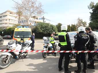 Ένοπλη επίθεση σε ναυτιλιακή στη Γλυφάδα: Η εφοπλίστρια Μ. Καρνέση, ο γαμπρός της και ένας καπετάνιος τα θύματα του 76χρονου