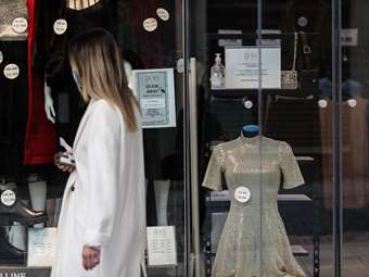 Εμπορικός Σύλλογος Πειραιώς: Αναγκαία η άμεση στήριξη επιχειρήσεων μετά την πτώση των πωλήσεων στις χειμερινές εκπτώσεις