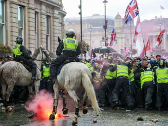 Παρέμβαση Έλον Μασκ στην ακροδεξιά συγκέντρωση στο Λονδίνο: "Πρέπει να υπάρξει αλλαγή κυβέρνησης στη Βρετανία" - Το σχόλιο για τον Τσάρλι Κερκ