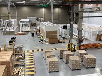 Η Schneider Electric αυξάνει τη δυναμικότητα παραγωγής στο εργοστάσιο Data Center της στη Βαρκελώνη