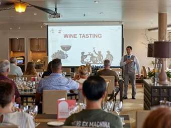 ΕΟΤ: Προβολή στην Ιαπωνία της ελληνικής κρουαζιέρας και του οινικού τουρισμού