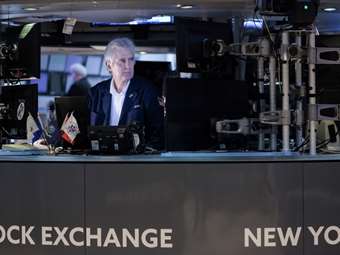 Ανοδικά η Wall με "καύσιμο" τα στοιχεία για τον πληθωρισμό