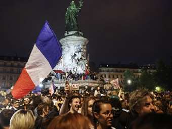 Γαλλία: Χιλιάδες άνθρωποι στους δρόμους ενάντια στον διορισμό του ως πρωθυπουργού του κεντροδεξιού Μπαρνιέ