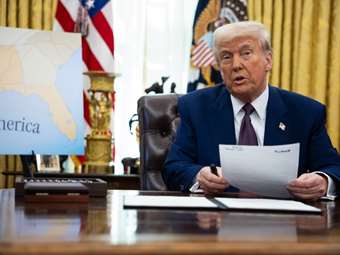 ΗΠΑ: Επεστράφησαν στον Τραμπ  από το FBI τα απόρρητα έγγραφα που είχαν κατασχεθεί από την έπαυλή του