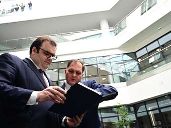 Κυρ. Πιερρακάκης από ΑΑΔΕ: Η μάχη κατά της φοροδιαφυγής κερδίζεται μέρα με τη μέρα