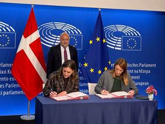 Υπεγράφη το "νομοθετικό πακέτο του Δημ. Τσιόδρα για τα χημικά"  και γίνεται νομοθεσία της ΕΕ