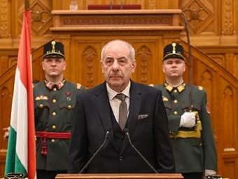 Ουγγαρία: Ο πρόεδρος Σούλιοκ υπέγραψε το πρωτόκολλο για την ένταξη της Σουηδίας στο ΝΑΤΟ