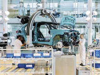 Ηλεκτροκίνηση: Πυροβολεί η Ευρώπη τα πόδια της;