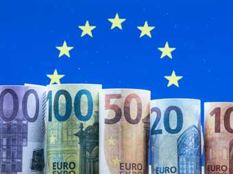 Μονόδρομος η ανάπτυξη εάν οι Ευρωπαίοι ηγέτες θέλουν να "επιβιώσουν" από το κύμα του λαϊκισμού