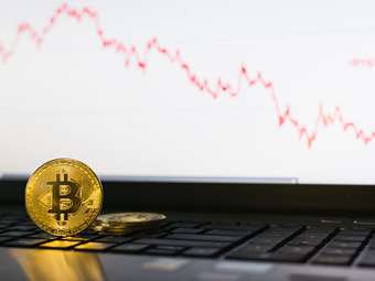 Bitcoin: Πού θα καταλήξουν τα φετινά σκαμπανεβάσματα - Όλο και πιο πιθανό ένα πτωτικό κλείσιμο του 2025