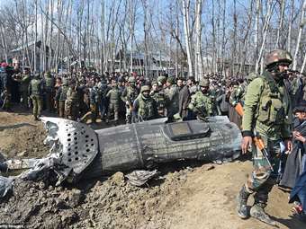 Ανταλλαγές πυρών Ινδίας - Πακιστάν για δεύτερη συνεχόμενη μέρα - Διεθνής ανησυχία