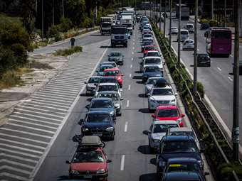 Σε εξέλιξη η έξοδος των εκδρομέων για τις εορτές του Πάσχα - Μέτρα στα λιμάνια για τη διευκόλυνση των εκδρομέων