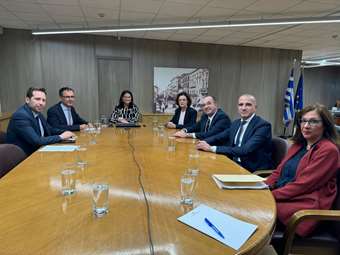 Συνάντηση Ν. Κεραμέως με ΣΕΤΕ και ΣΒΕ: Επαρκής κατώτατος μισθός και συλλογικές διαπραγματεύσεις στο επίκεντρο