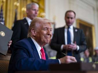 Η παύση των δασμών Τραμπ δεν αρκεί για να αποκατασταθεί η εμπιστοσύνη στις ΗΠΑ