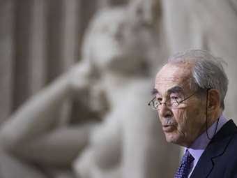 Γαλλία: Πέθανε ο Ρομπέρ Μπαντεντέρ, υπουργός Δικαιοσύνης επί Μιτεράν