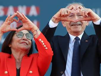 Εκλογές στην Τουρκία: Φόβος και απειλές από Ερντογάν, αγάπη και ελπίδα από Κιλιτσντάρογλου