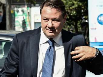 Παραδόθηκε ο ποινικολόγος Απόστολο Λύτρα μετά την έκδοση εντάλματος σύλληψης σε βάρος του