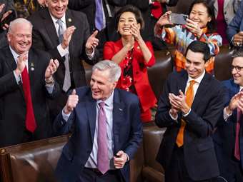 Χρέος ΗΠΑ: Παραμένουν οι διαφωνίες επί βασικών δαπανών, αλλά εφικτή η συμφωνία λέει ο Μακάρθι